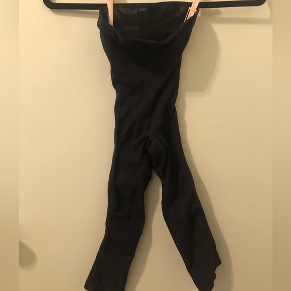 Skims Sculpting short above the knee with open gusset - Picture 3 of 3